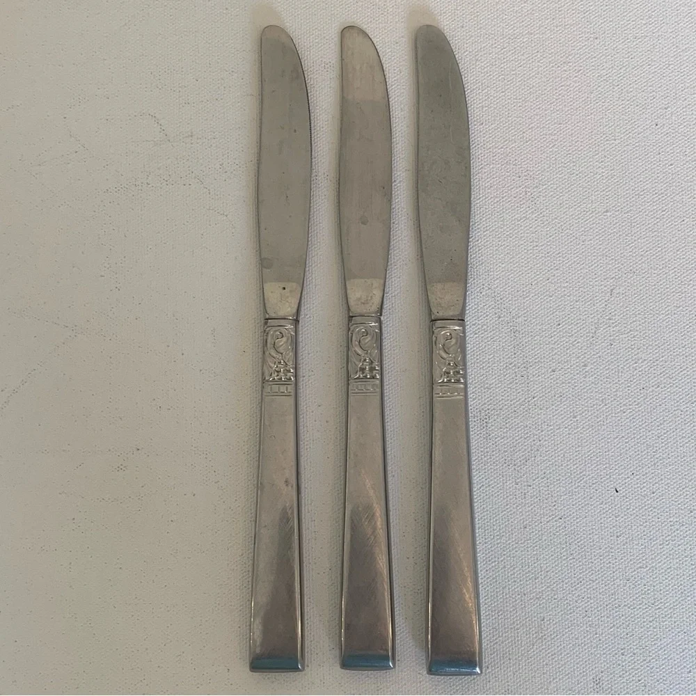 3 Oneida WM Dalton BROOKWOOD Stainless Steel Knives Knife 8.5